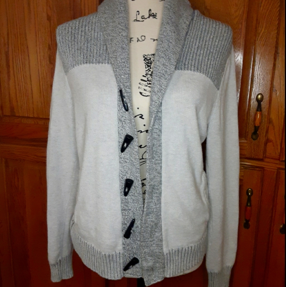 3 for $25 Express sweater - Picture 1 of 5